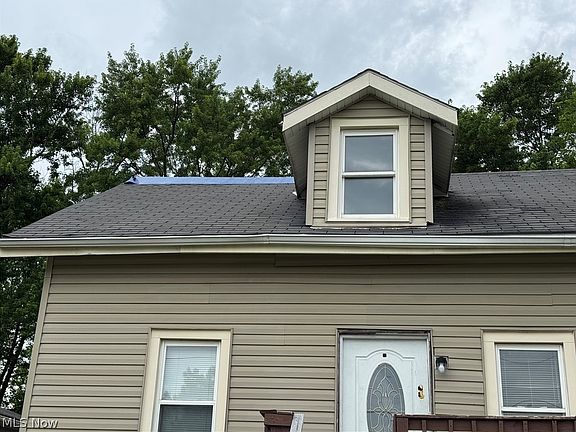3rd image of 520 Ardella Ave