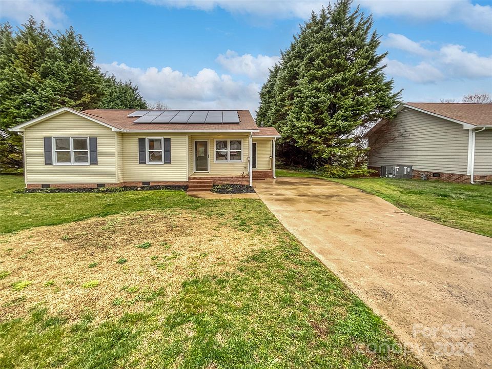 1st image of 101 Windward Dr