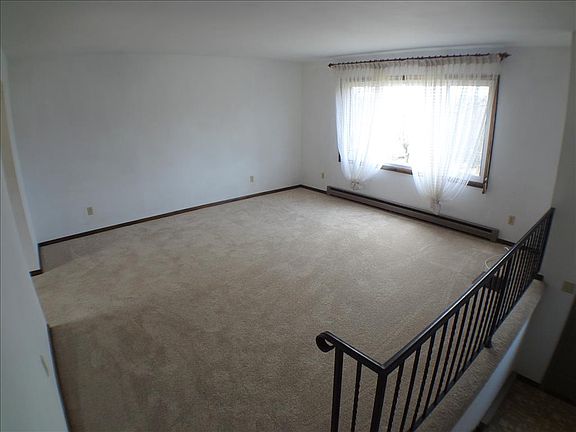 3rd image of 3809 Cinnamon Dr
