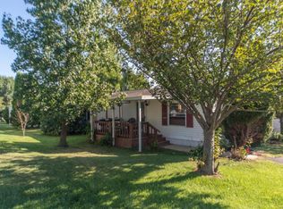 104 Arrowwood Ct, Lancaster, PA 17603