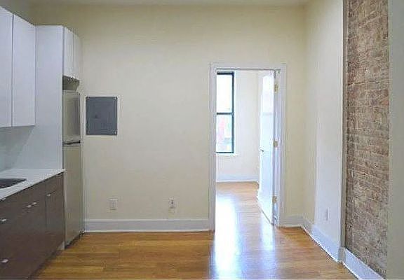 3rd image of 943 Columbus Ave Frnt 3