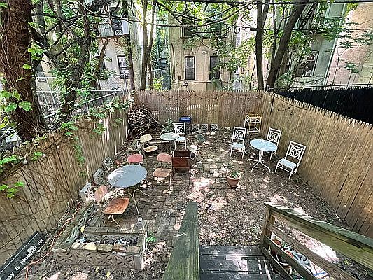 1st image of 850 Macon St #2