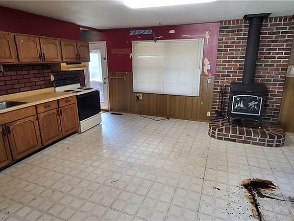 5th image of 6201 Regina Cir