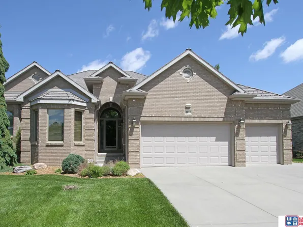 2604 Rokeby Rd, Lincoln, NE 68512