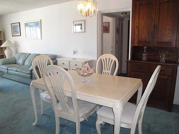 5th image of 770 Sundial Ct Unit 304