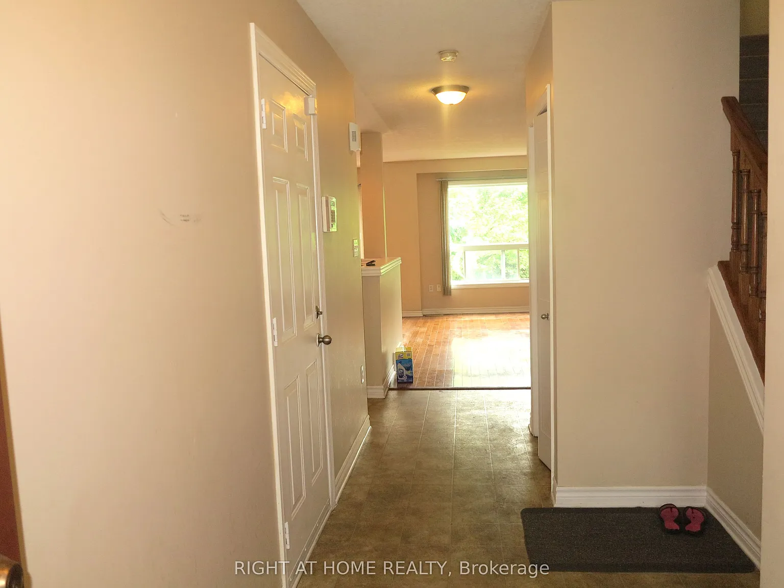 5 bed, $2,900 — Photo 2