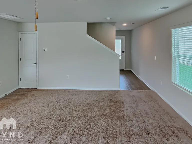 7124 Galway City St — Photo 2