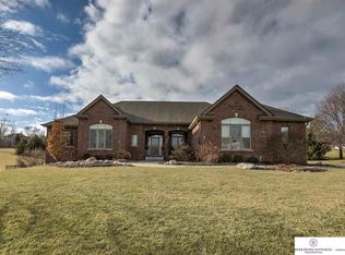 16441 Ridgemont St, Omaha, NE 68136