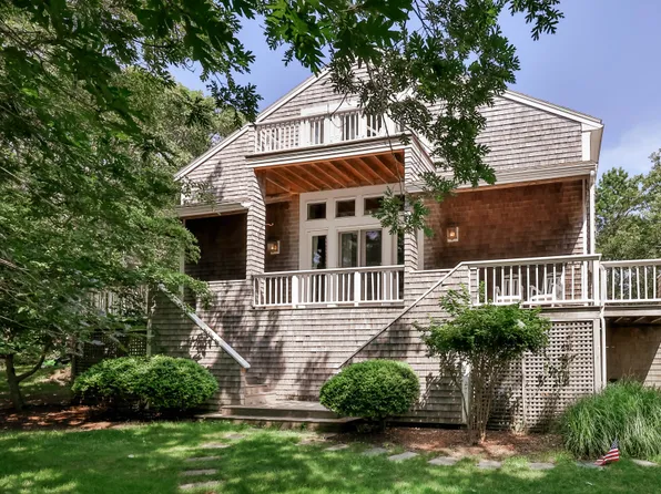 14 Donaldbin Close, Edgartown, MA 02539