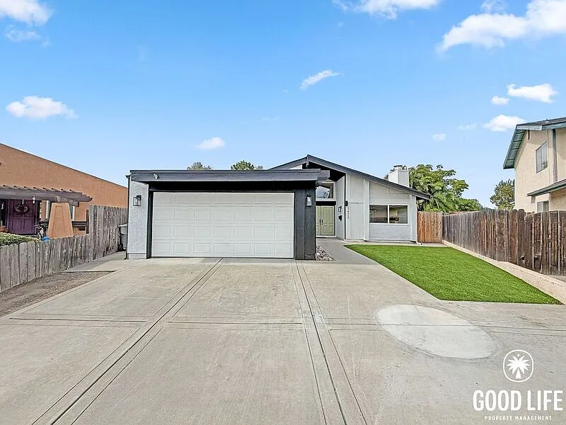 4 bed, 2.0 bath, 1647 sqft, $5,000 — Photo 1