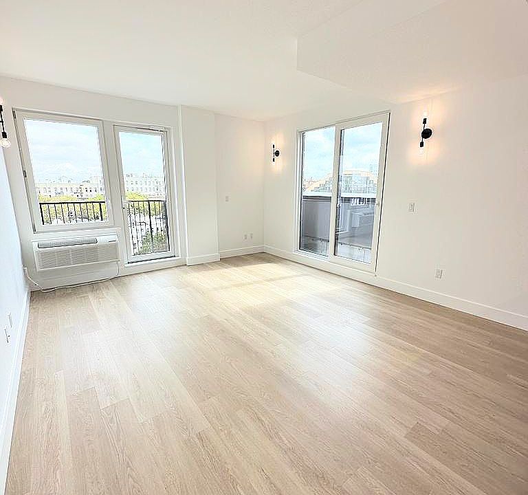 1st image of 1019 President St #6C