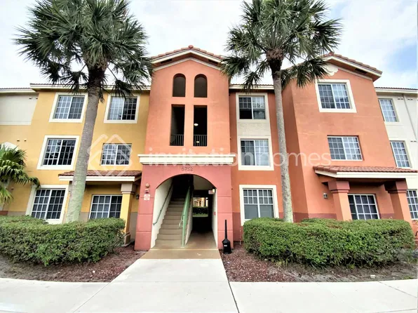 6752 Heritage Grande Unit 205, Boynton Beach, FL 33437