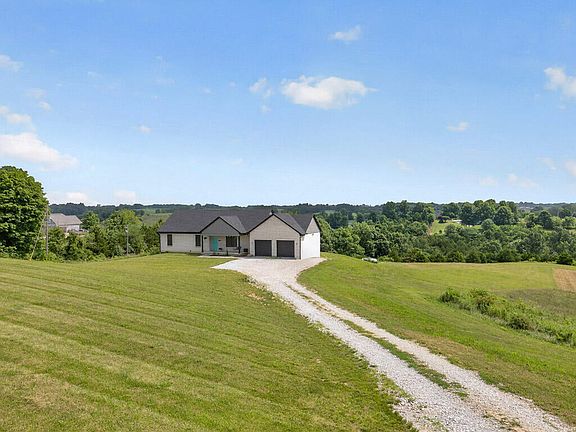 3rd image of 13934 Peach Grove Rd