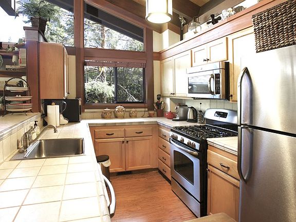 4th image of 3600 N Lake Blvd #81
