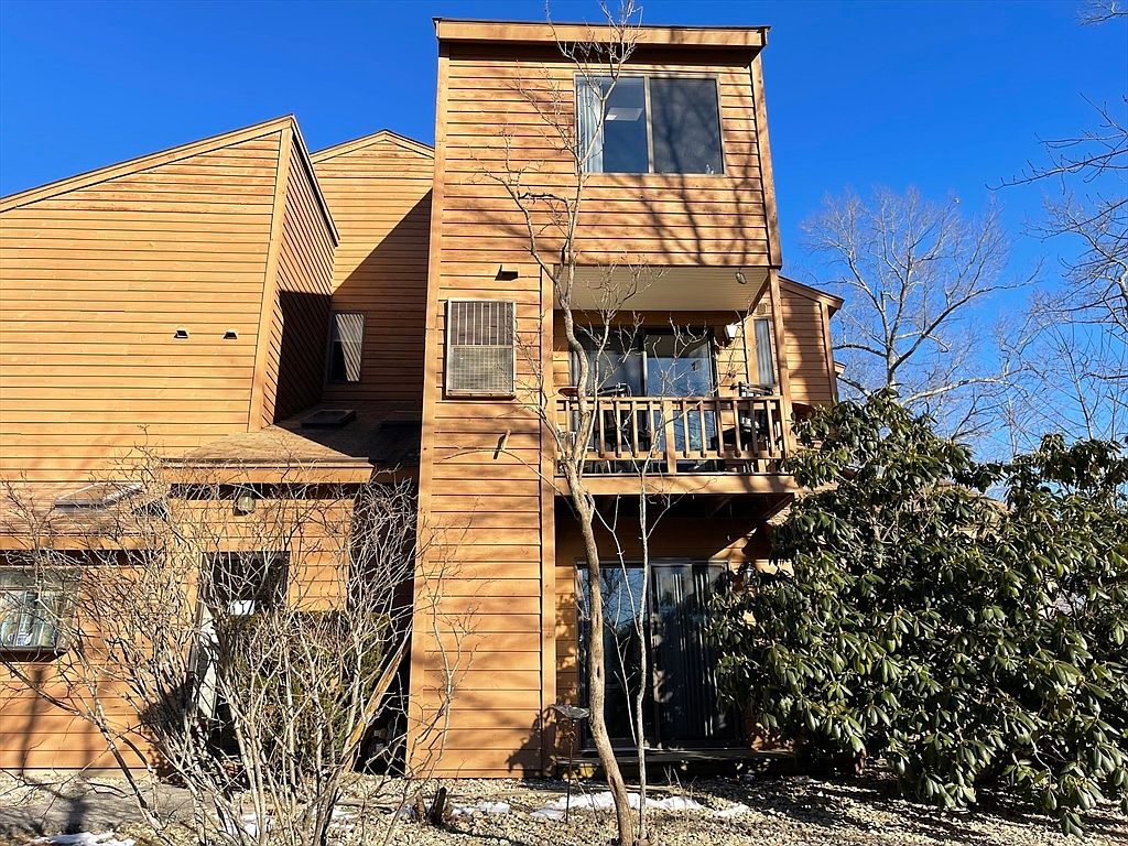 132 W Meadow Rd APT 11, Haverhill, MA 01832 | Zillow