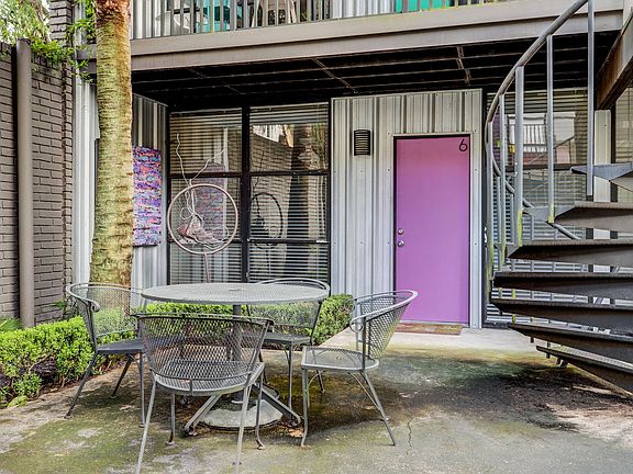 2nd image of 1901 Whitney St APT 6