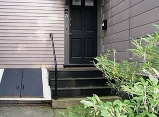 32 Hawthorne St, Cambridge, MA 02138