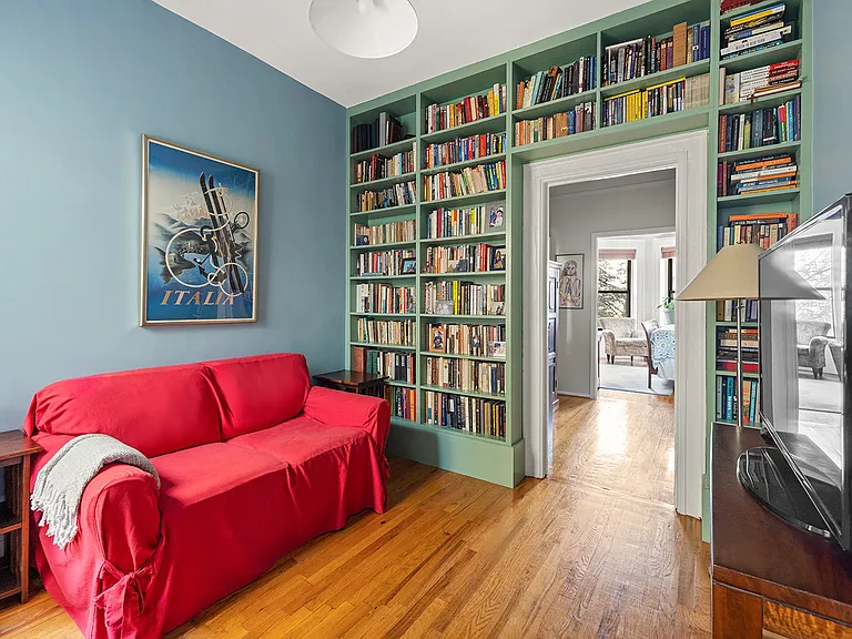 454 15th St #2R — Photo 6