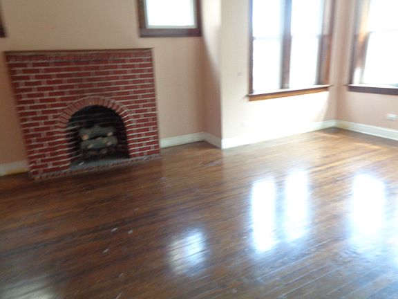 3rd image of 7944 S Hermitage Ave