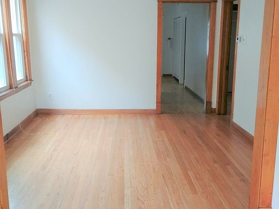 4th image of 2230 N Lockwood Ave