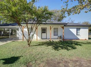 1310 W Lone Star Ave, Cleburne, TX 76033