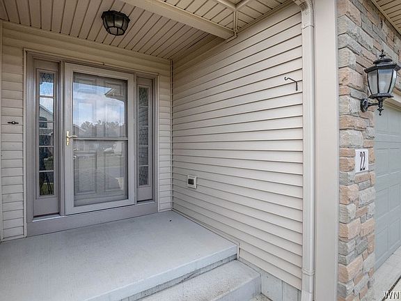 3rd image of 22 Forest Lake Dr