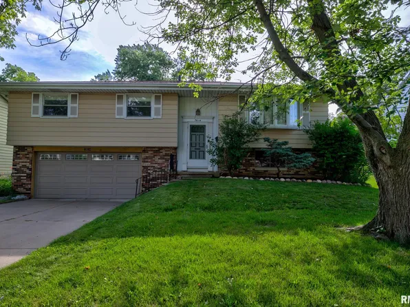 7414 N Parliament Pl, Peoria, IL 61614