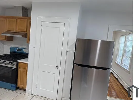2 bed, 1100 sqft, $3,000 — Photo 2