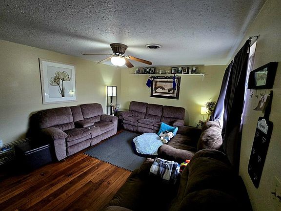 4th image of 304 Azalea Ln