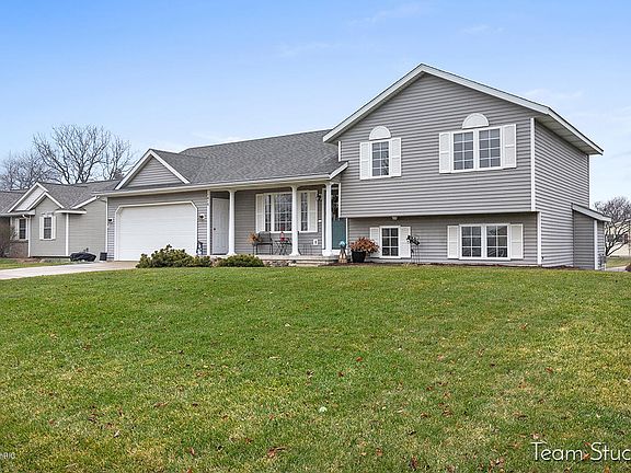 2nd image of 1415 Sunflower Way