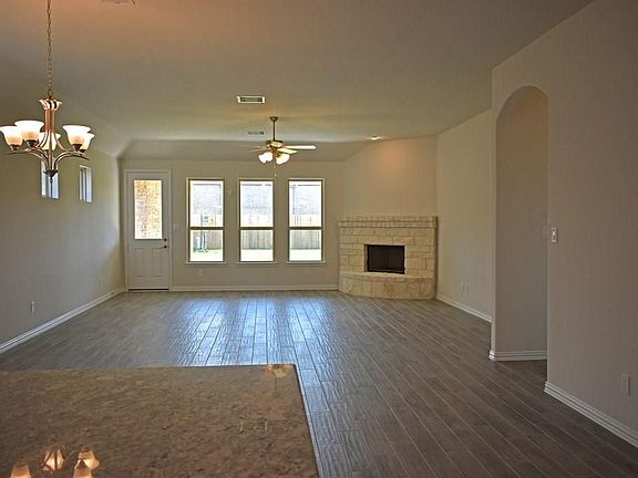 4th image of 6226 Garden Lakes Ln