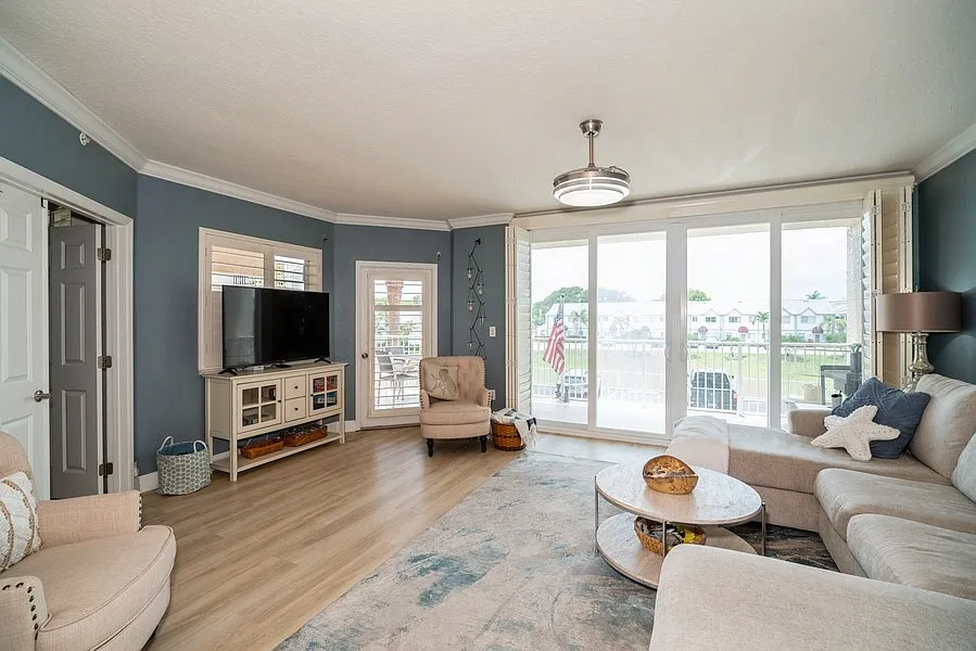 3 bed, 2059 sqft, $5,000 — Photo 4