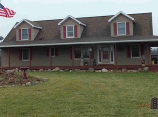 26187 Division Dr, Albion, MI 49224