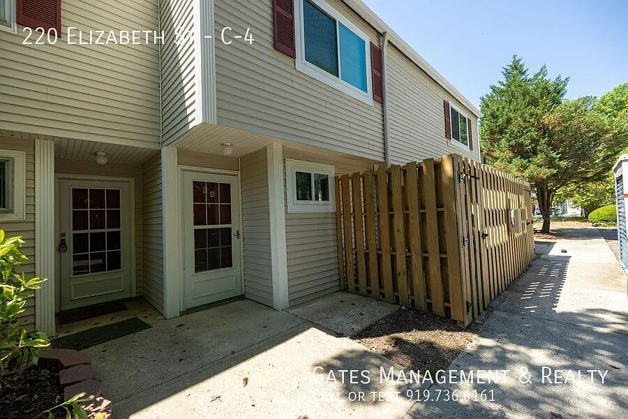 220 Elizabeth St #C4