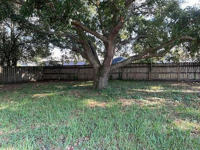 3 bed, 2.0 bath, 1363 sqft, $2,095 — Photo 3