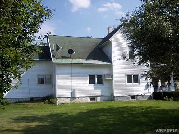4th image of 48 Maple Ave