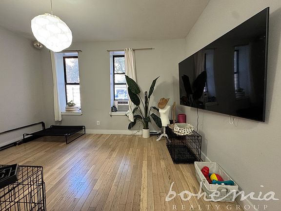 2nd image of 512 W 158th St APT 1