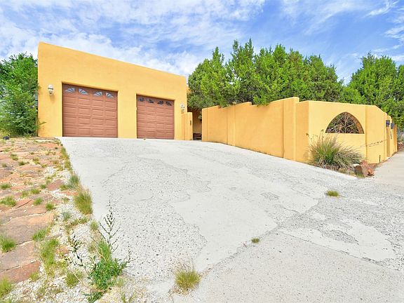 3rd image of 3038 Governor Lindsey Rd