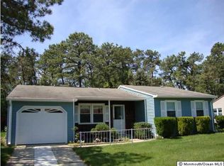 7 Eaton Ln, Manchester Township, NJ
