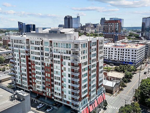 5th image of 400 W North St APT 1404