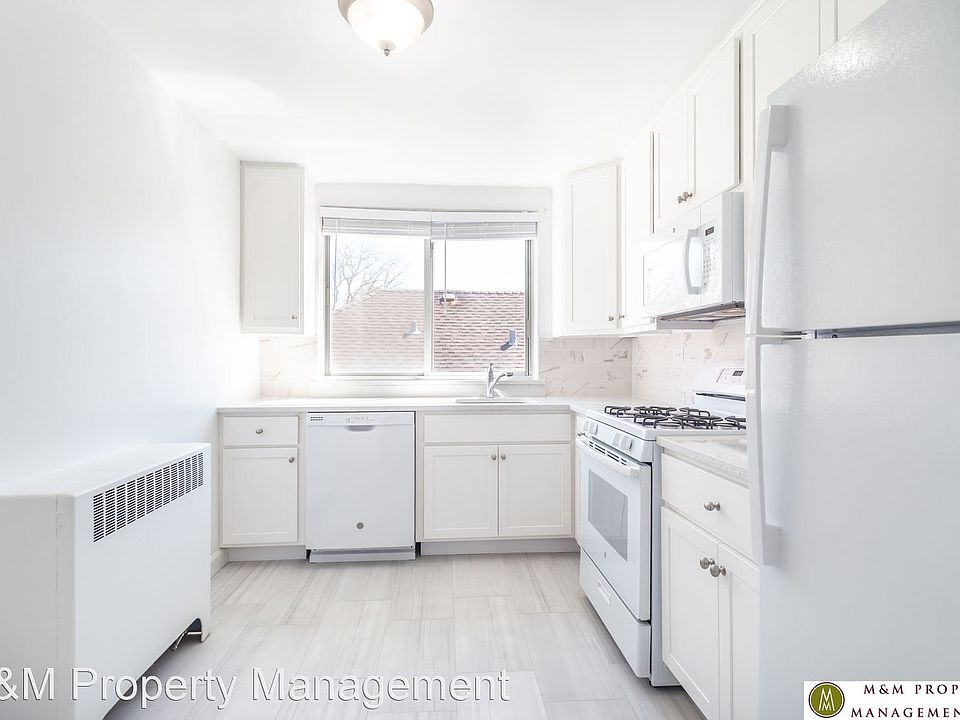1st image of 404 S Scoville Ave Unit 3S
