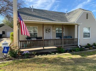 859 E Apricot Ave, Tulare, CA 93274