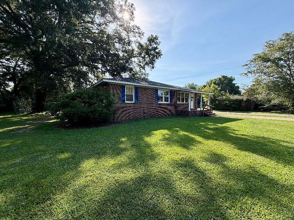 1st image of 200 Burton Dr