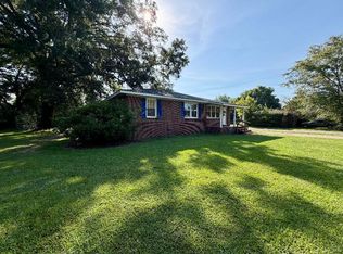 200 Burton Dr, Calhoun Falls, SC 29628