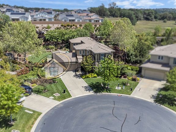 2nd image of 611 Ramsey Pl