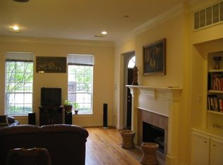 6827 Staffordshire St, Houston, TX 77030