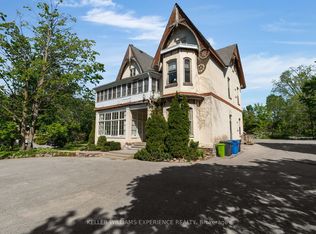 101 Clapperton St #5, Barrie, ON L4M3G1