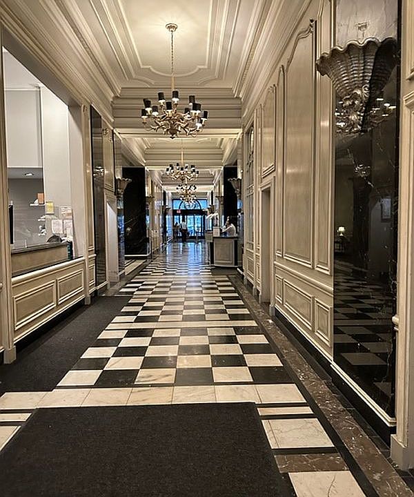 2nd image of 2109 Broadway APT 1492