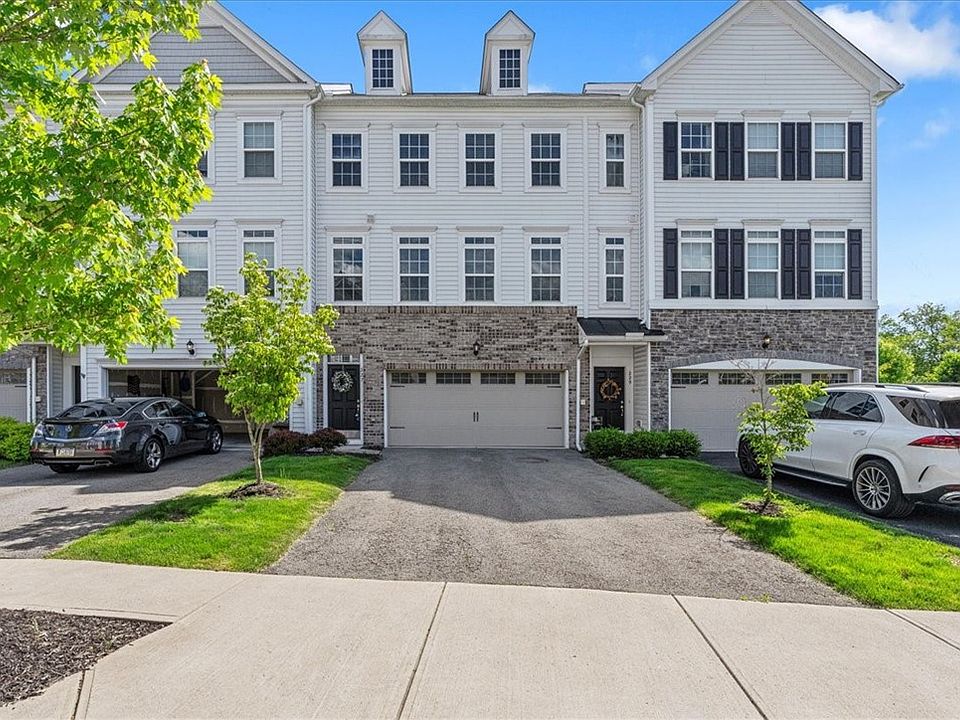 1st image of 227 Eagle Dr