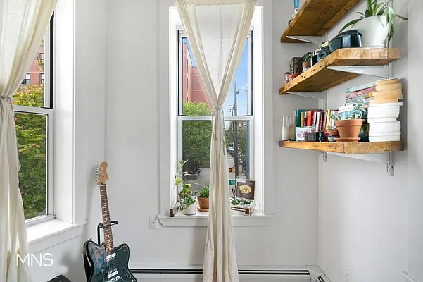 Rented by MNS | media 27